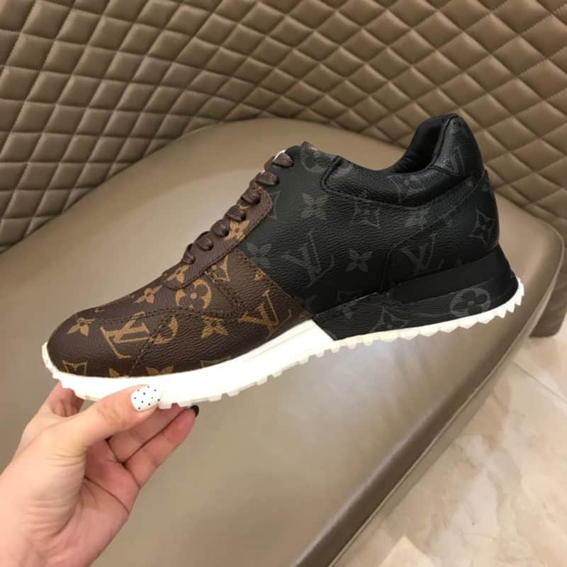 LOUIS VUITTON RUN AWAY TRAINER LV45