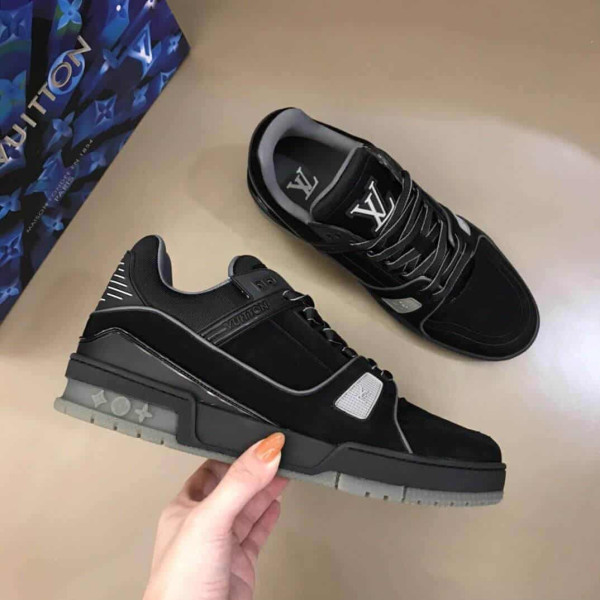 LOUIS VUITTON LV 408 TRAINERS IN SUEDE & GRAY FLANNEL - LV222