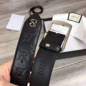 GUCCI SIGNATURE BELT WITH GG DETAIL - B35