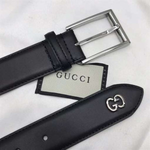 GUCCI LEATHER BELT WITH GG DETAIL - B46
