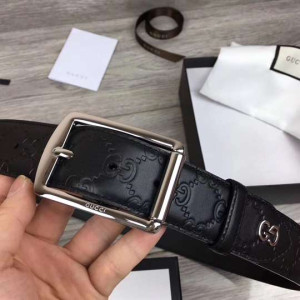 GUCCI SIGNATURE BELT WITH GG DETAIL - B35
