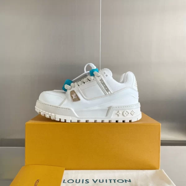 LOUIS VUITTON LV TRAINER MAXI SNEAKERS IN WHITE – LSVT335
