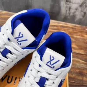 LOUIS VUITTON RIVOLI LOW-TOP SNEAKERS IN WHITE AND BLUE – LSVT370