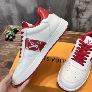 LOUIS VUITTON RIVOLI LOW-TOP SNEAKERS IN WHITE AND RED – LSVT371