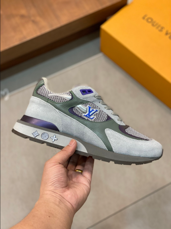 LOUIS VUITTON RUN AWAY SNEAKERS IN GREY AND PURPLE – LSVT358