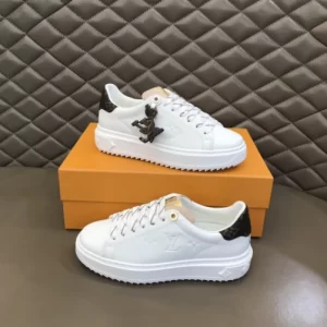 LOUIS VUITTON TIME OUT SNEAKER IN WHITE – LSVT366