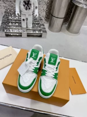 LOUIS VUITTON TRAINE SNEAKERS IN GREEN – LSVT380