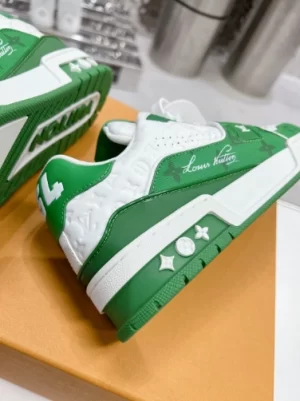 LOUIS VUITTON TRAINE SNEAKERS IN GREEN – LSVT380