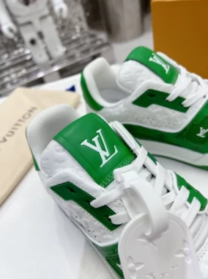 LOUIS VUITTON TRAINE SNEAKERS IN GREEN – LSVT380