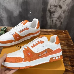 LOUIS VUITTON TRAINE SNEAKERS IN WHITE AND ORANGE – LSVT386