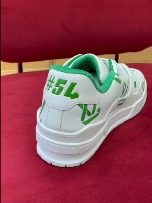 LOUIS VUITTON TRAINER LOW-TOP SNEAKERS IN WHITE AND GREEN – LSVT387