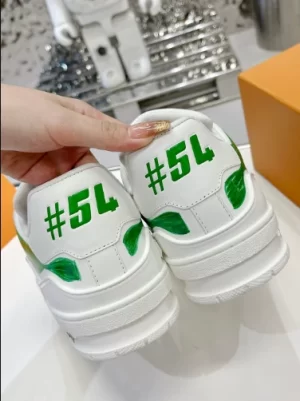 LOUIS VUITTON TRAINER SNEAKERS IN GREEN AND WHITE – LSVT342