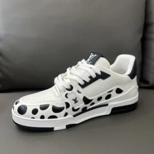 LOUIS VUITTON X YAYOI KUSAMA TRAINER CALF LEATHER SNEAKER IN BLACK AND WHITE – LSVT372