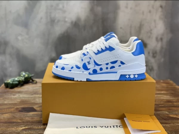 LOUIS VUITTON X YAYOI KUSAMA TRAINER CALF LEATHER SNEAKER IN BLUE AND WHITE – LSVT375