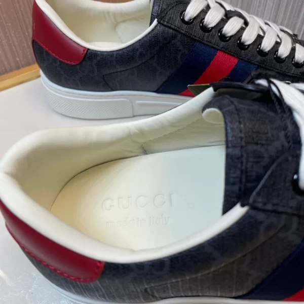 MEN'S GUCCI ACE SNEAKER WITH WEB - GC250