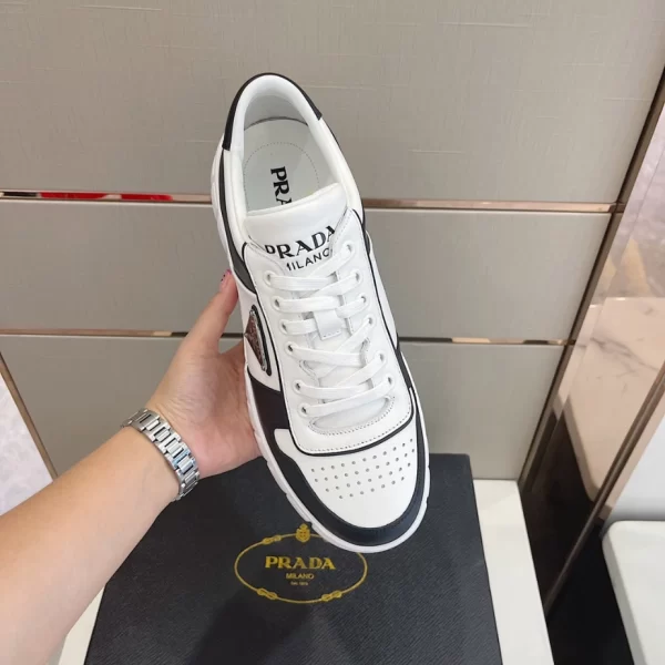 PRADA LEATHER SNEAKERS - PRD032