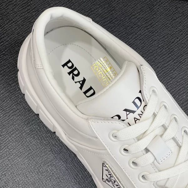 PRADA LEATHER SNEAKERS - PRD033