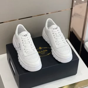 PRADA LEATHER SNEAKERS - PRD033