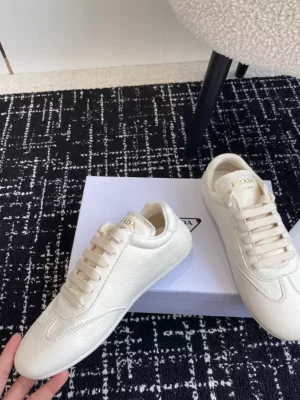 PRADA LEATHER SNEAKERS - PRD034