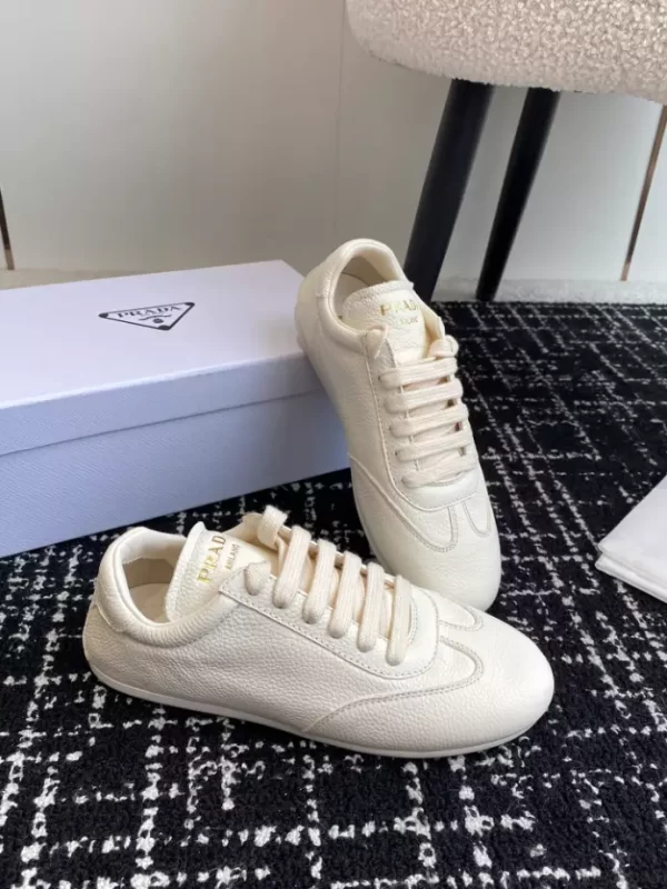 PRADA LEATHER SNEAKERS - PRD034