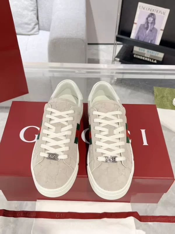 MEN'S GUCCI ACE SNEAKER WITH WEB - GC247