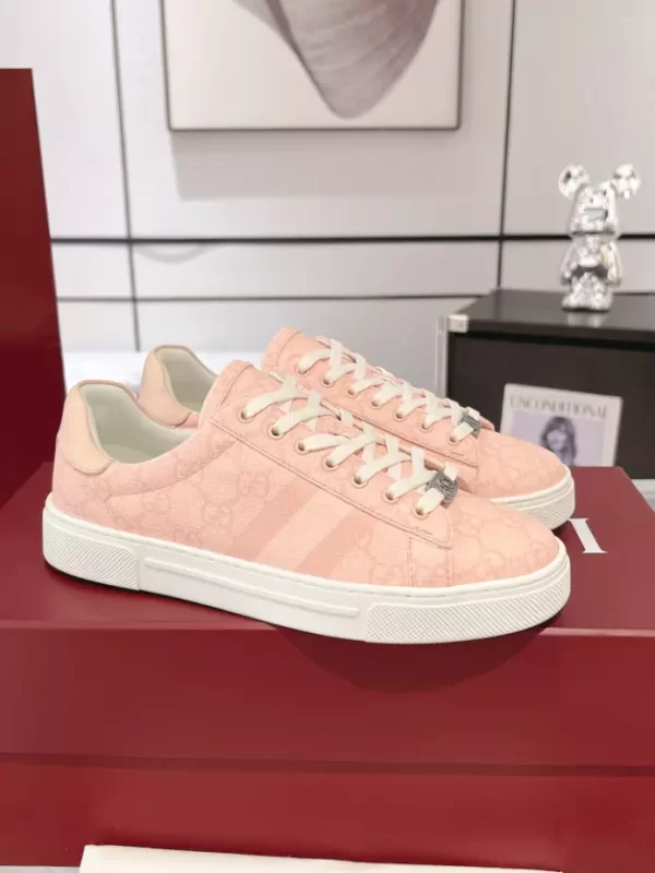 WOMEN'S GUCCI ACE SNEAKER WITH WEB - GC246