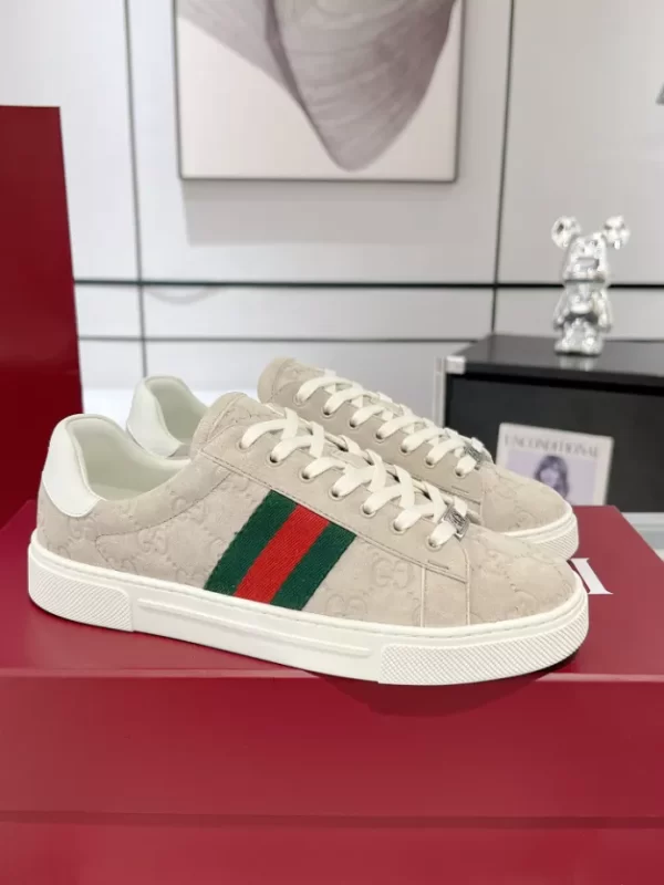 MEN'S GUCCI ACE SNEAKER WITH WEB - GC247