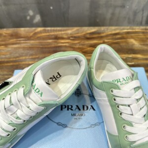 PRADA DOWNTOWN LEATHER SNEAKERS - PRD088