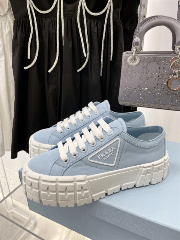 PRADA DOUBLE WHEEL RE-NYLON GABARDINE SNEAKERS LIGHT BLUE - PRD085