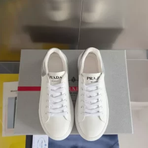 PRADA LEATHER LOW-TOP SNEAKERS - PRD062