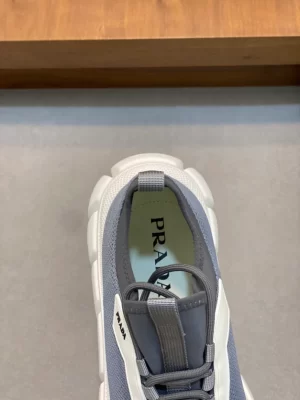 PRADA SNEAKERS - PRD053