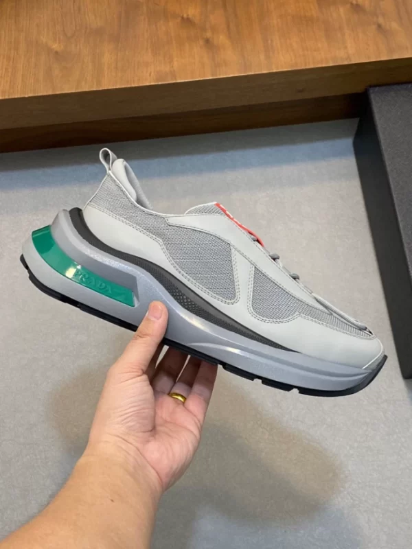 PRADA SNEAKERS - PRD057