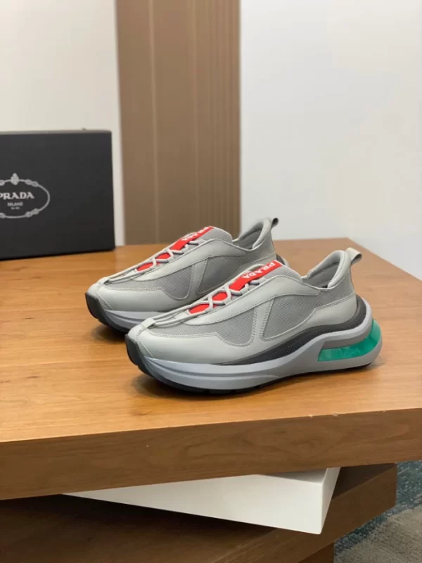 PRADA SNEAKERS - PRD057