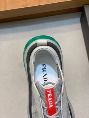 PRADA SNEAKERS - PRD057