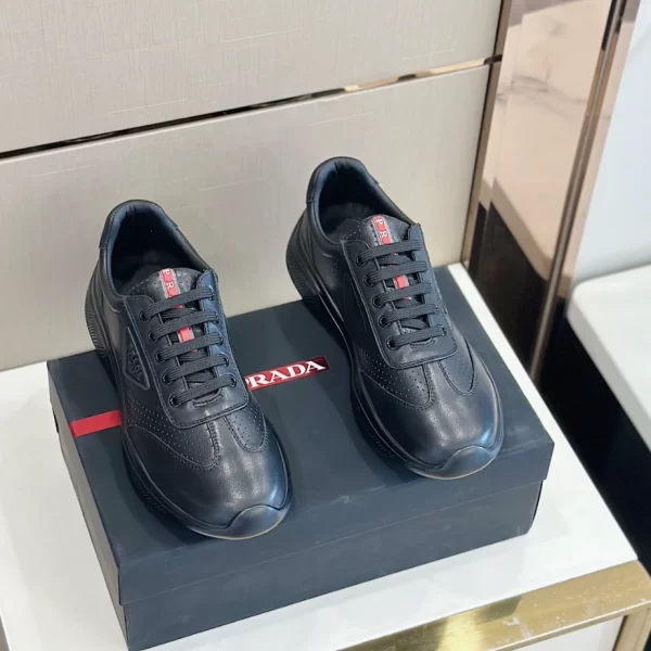 PRADA SNEAKERS - PRD070