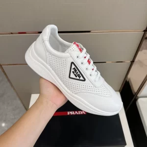 PRADA SNEAKERS - PRD071