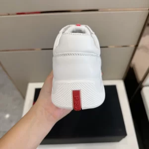 PRADA SNEAKERS - PRD071