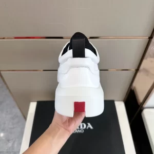 PRADA SNEAKERS - PRD072