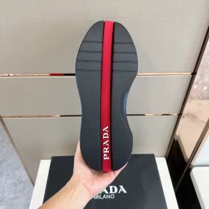 PRADA SNEAKERS - PRD073