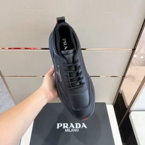 PRADA SNEAKERS - PRD073