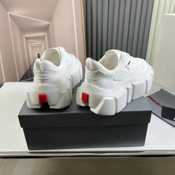 PRADA SNEAKERS - PRD074