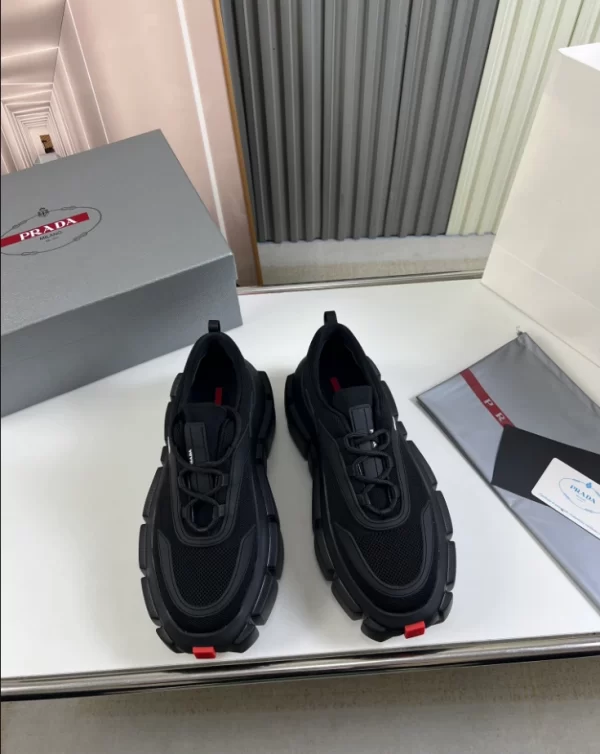 PRADA SNEAKERS - PRD075