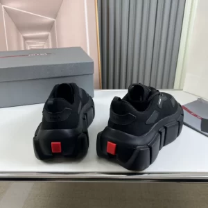 PRADA SNEAKERS - PRD075