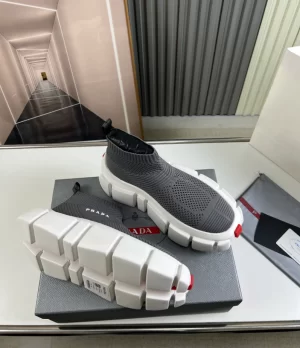 PRADA SNEAKERS - PRD077