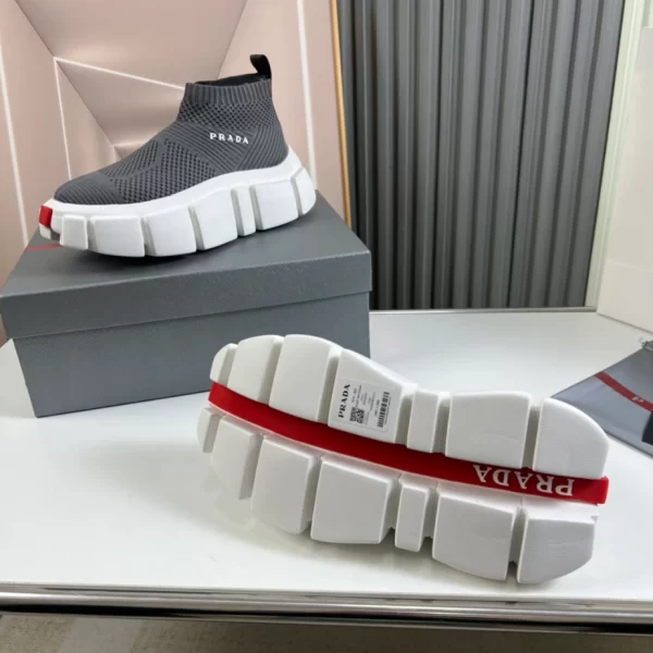 PRADA SNEAKERS - PRD077