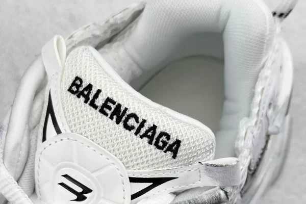 BALENCIAGA RUNNER GRADIENT SNEAKER IN WHITE AND BLACK POLYURETHANE AND POLYESTER - BB265