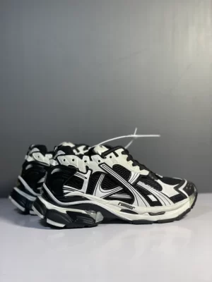 BALENCIAGA RUNNER SNEAKER IN BLACK AND WHITE MESH AND NYLON - BB266