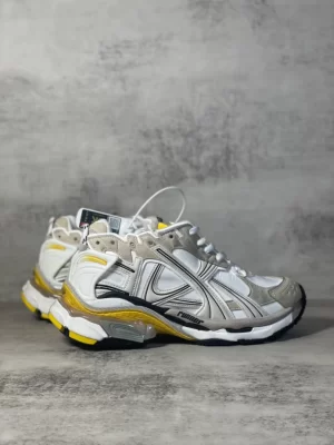 BALENCIAGA RUNNER SNEAKER IN GREY - BB263