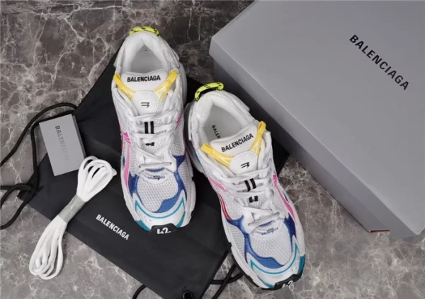 BALENCIAGA RUNNER SNEAKER IN MULTICOLORED - BB262