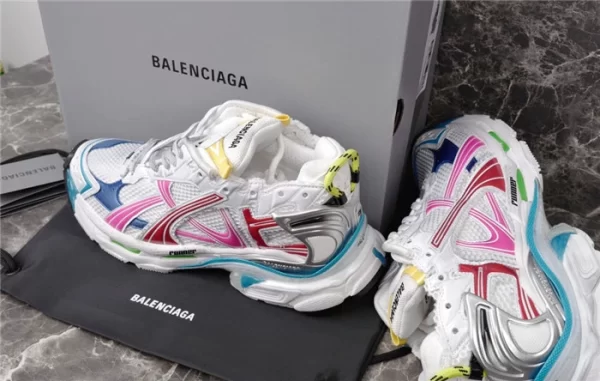 BALENCIAGA RUNNER SNEAKER IN MULTICOLORED - BB262